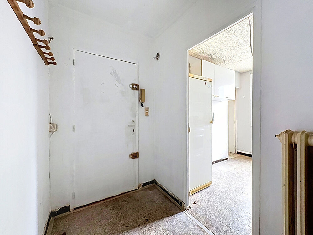Vente Appartement Appartement à rénover à Avignon 3 pièces 58m2 avec CAVE Avignon