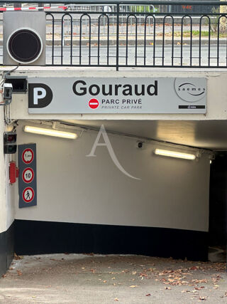  Parking / Garage à vendre 