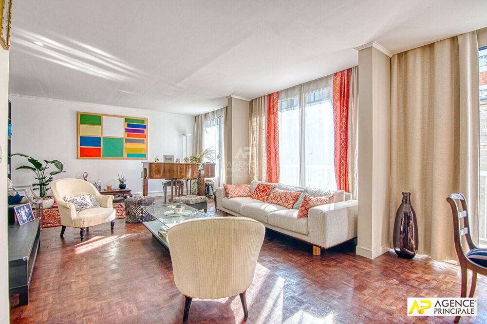 Vente Appartement Parris 16ème- rue de Civry -  Metro Exelmans Appartement 5 pièces 108.56 m² carrez situé au 4ème étage avec ascenseur et balcon Paris 16