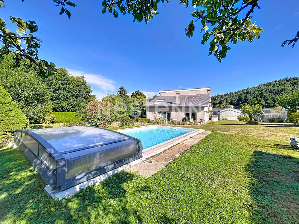 Vente Maison Maison architecte proche centre yssingeaux sur 2000 m2 de terrain avec piscine Yssingeaux