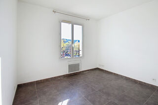  Appartement à louer 3 pièces 68 m²