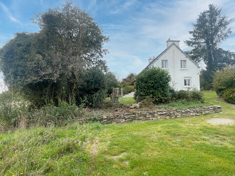   FINIST�RE: Loqueffret. Spacieuse maison de 3 chambres expos�e sud avec terrain et d�pendance en pierre. Maison - 6 pi�ce(s) - 130 m�