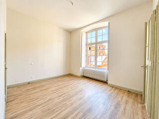  Appartement à louer 3 pièces 78 m²