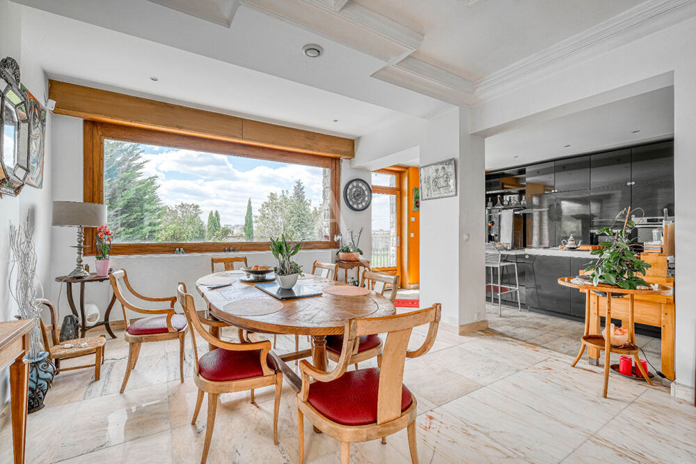 Propriété de caractère avec deux maisons sur plus de 4 700 m² de terrain à Jossigny (77)