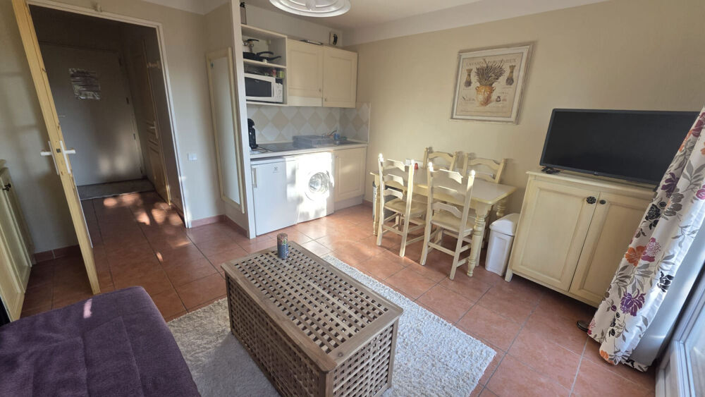 Location Appartement Location meublé studio avec coin nuit - Piscine - Les ISSAMBRES Les issambres