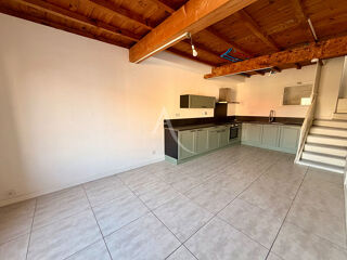  Appartement à louer 4 pièces 97 m²