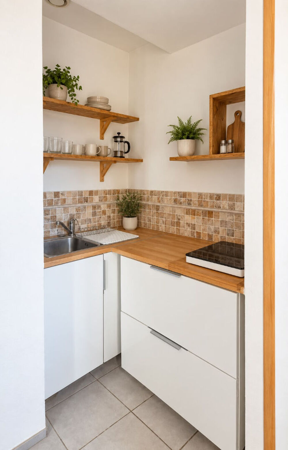 Vente Appartement RUE AUGUSTE BLANQUI - STUDIO - LUMINOSITE, COEUR D'ILOT Marseille 6