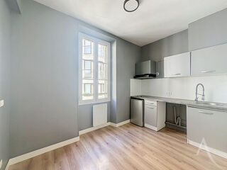  Appartement à louer 2 pièces 37 m²