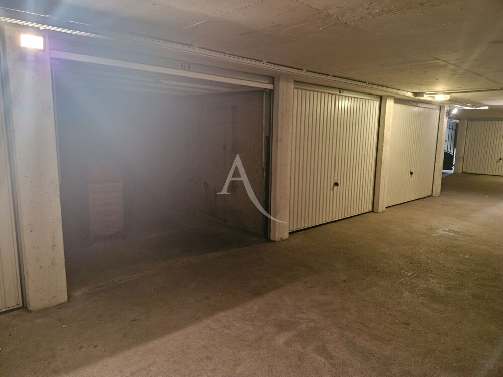 Location Parking/Garage Parking / box Orleans Orleans