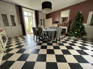  Maison � vendre 12 pi�ces 252 m�