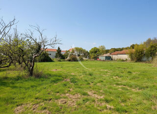  Terrain à vendre 893 m²