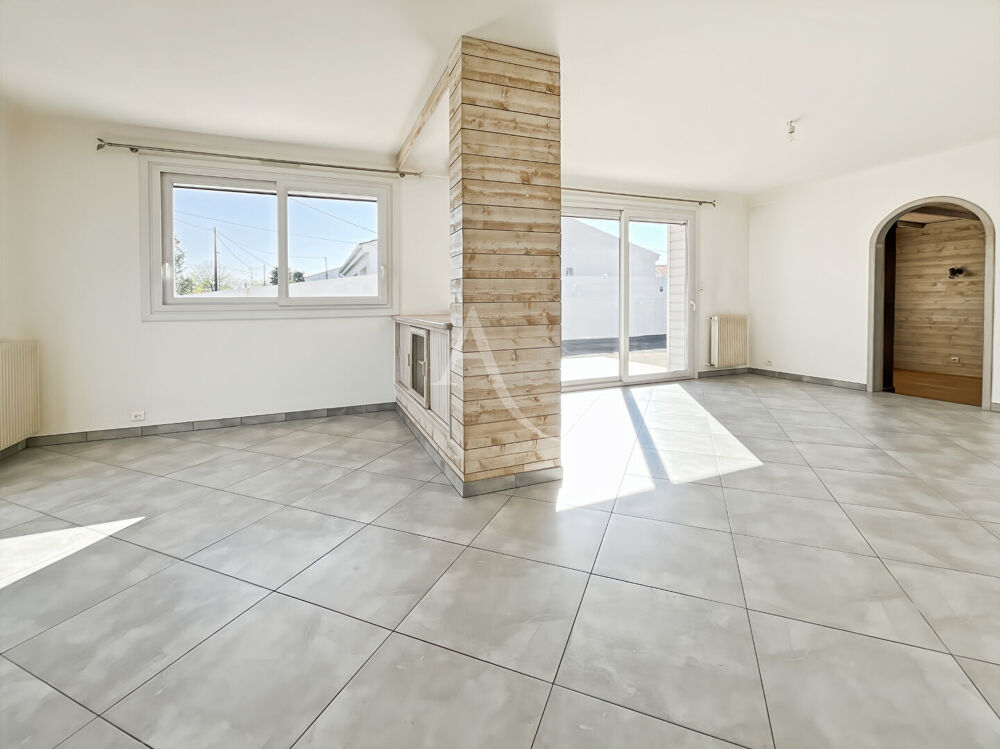 Vente Maison Pavillon lumineux avec garage de 48 m² et terrain facile à entretenir ? Proche commerces à Challans Challans