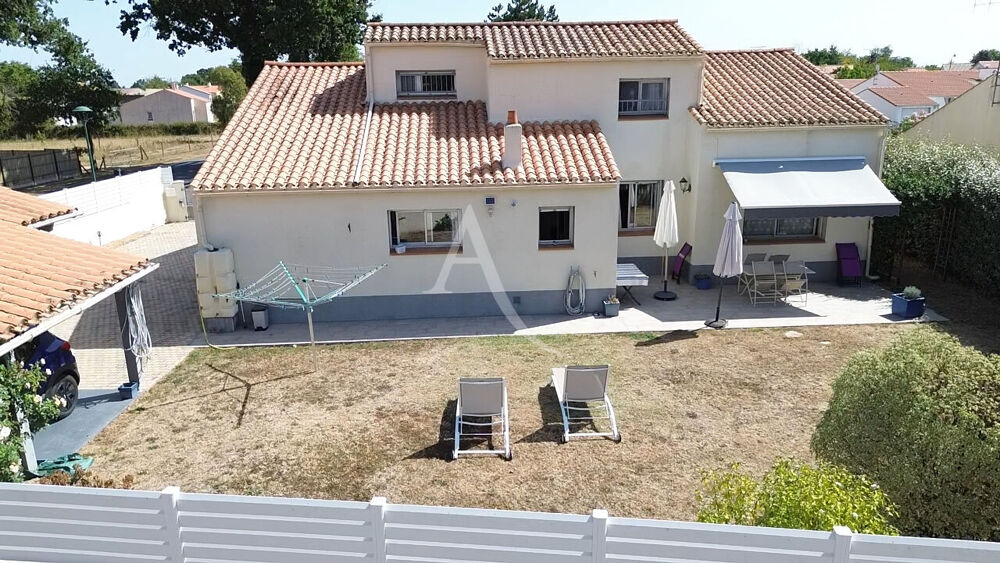 Vente Maison LA CHAPELLE-HERMIER MAISON FAMILIALE DE 149M² AVEC TERRAIN DE PLUS DE 710 M² La chapelle hermier