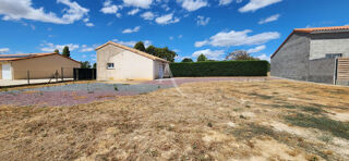  Terrain à vendre 742 m²