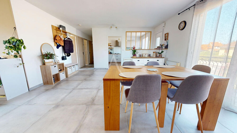 VIVONNE - 3 CHAMBRES - JARDIN - GARAGE - CAVE