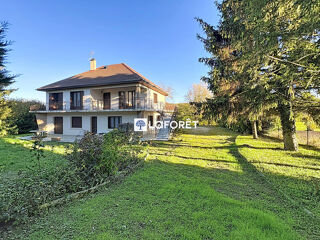  Maison  vendre 9 pices 215 m