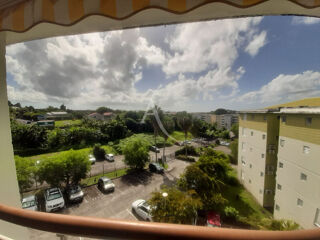  Appartement à louer 3 pièces 72 m²