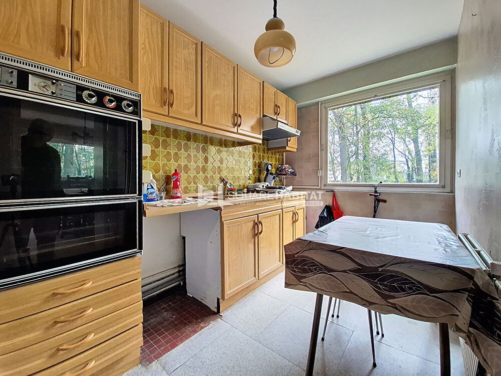Vente Appartement Bel appartement de 91 m² offrant 3 chambres, avec beau potentiel, au sein d'une résidence sécurisée avec gardien.? Lys lez lannoy