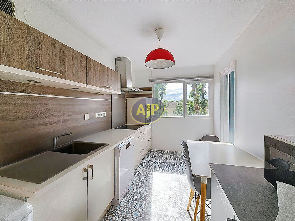 Appartement T4 -77 m2- Bourran