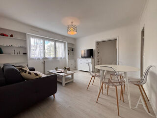  Appartement à louer 1 pièce 37 m²
