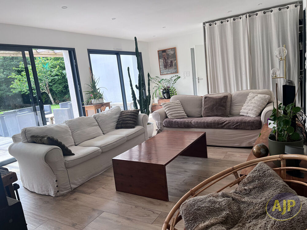 Vente Maison Maison Surzur 6 pièce(s) 150 m2 Surzur