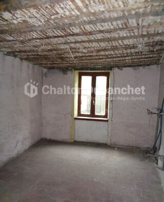  Immeuble à vendre 6 pièces 179 m²