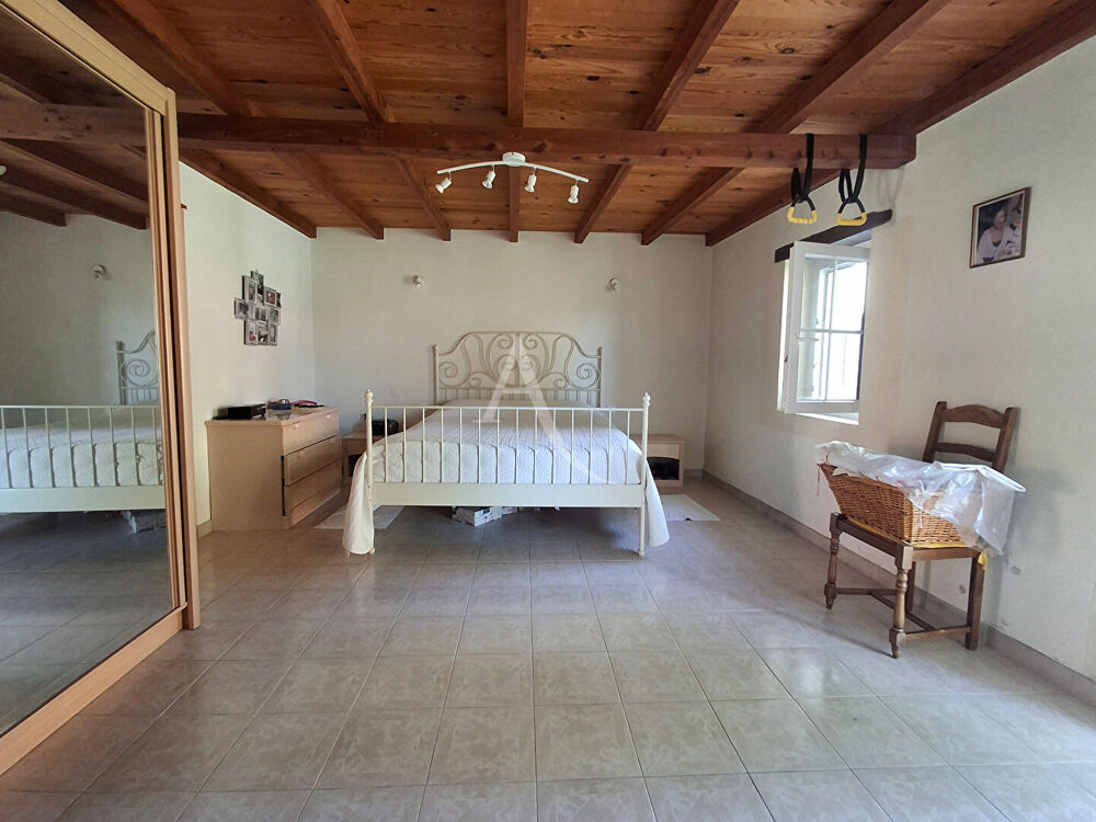 Maison 9 pièces 242 m2 avec dépendances. 5 min de SAINTES