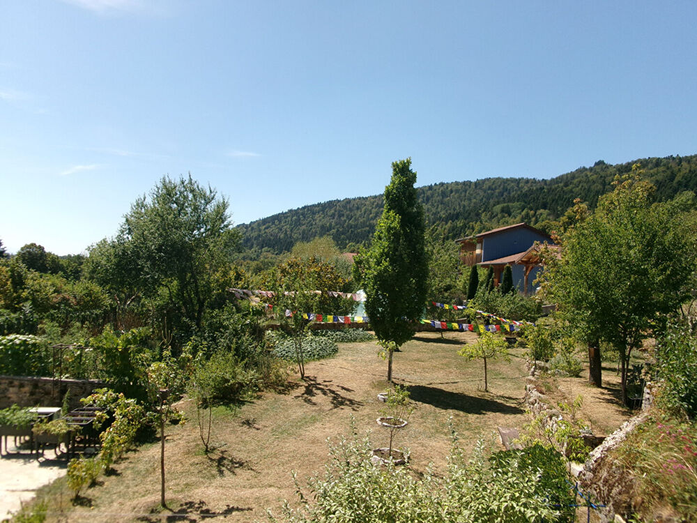 Vente Maison Maison Haut Valromey 5 pièce(s) 140 m2 sur terrain d'environ 1515 m² Haut valromey