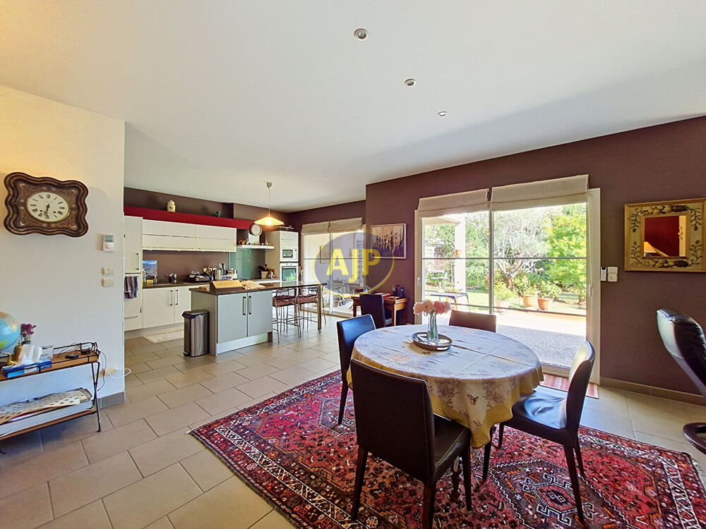 Vente Maison MÉRIGNAC HYPER CENTRE ? MAISON FAMILIALE DE 185 M² AVEC JARDIN, GARAGE ET POTENTIEL PISCINE Merignac