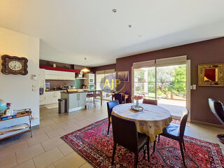 Vente Maison MÉRIGNAC HYPER CENTRE ? MAISON FAMILIALE DE 185 M² AVEC JARDIN, GARAGE ET POTENTIEL PISCINE Merignac
