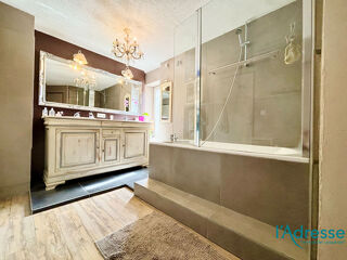  Maison  vendre 8 pices 185 m