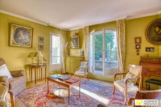 Vente Appartement Versailles Notre-Dame Les Prés Appartement 6 pièces 114 m² avec jardin privatif de 200 m², patio , parking en sous-sol et 2 cave Versailles
