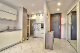  Appartement à louer 3 pièces 75 m²