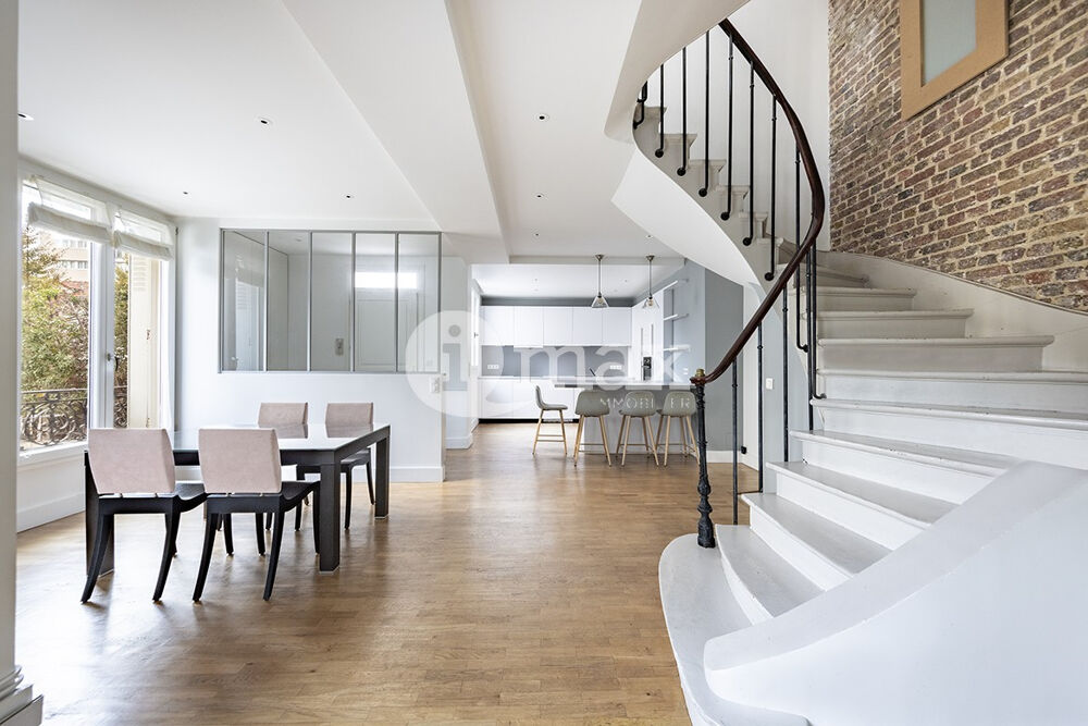 Vente Maison COURBEVOIE BECON - 7 PIECES 167 m² +TERRASSE + GARAGE DOUBLE  - 1 395 000 FAI Courbevoie