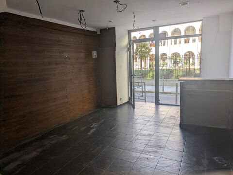 AVIGNON INTRAMUROS 900 84000 Avignon