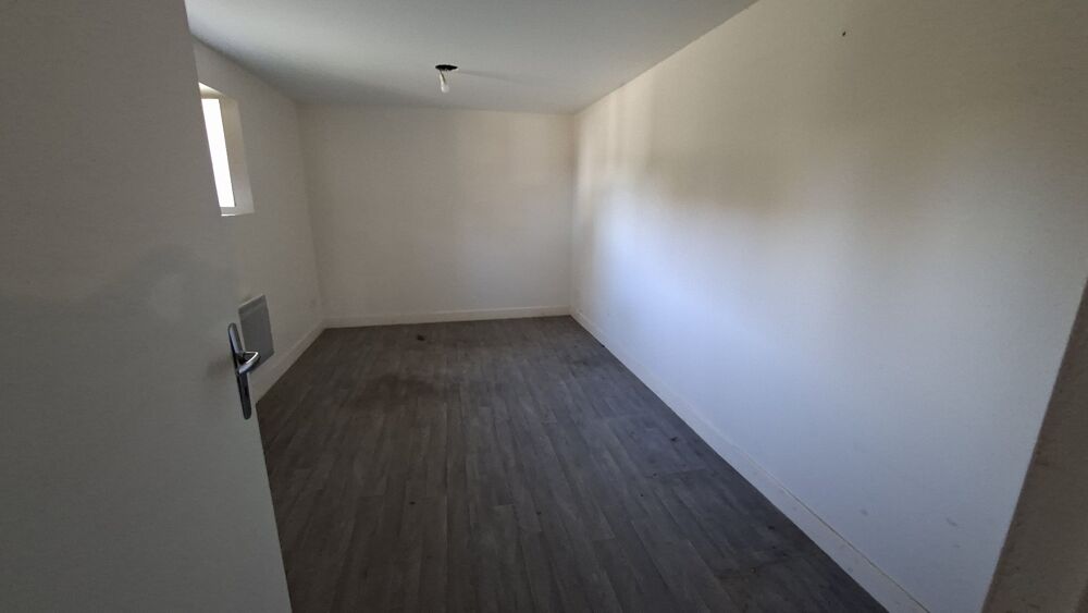 Vente Remise/Grange GRANGE EN PIERRE DE 360 M² À RÉNOVER ! Rueyres