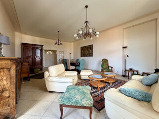  Appartement � louer 4 pi�ces 146 m�