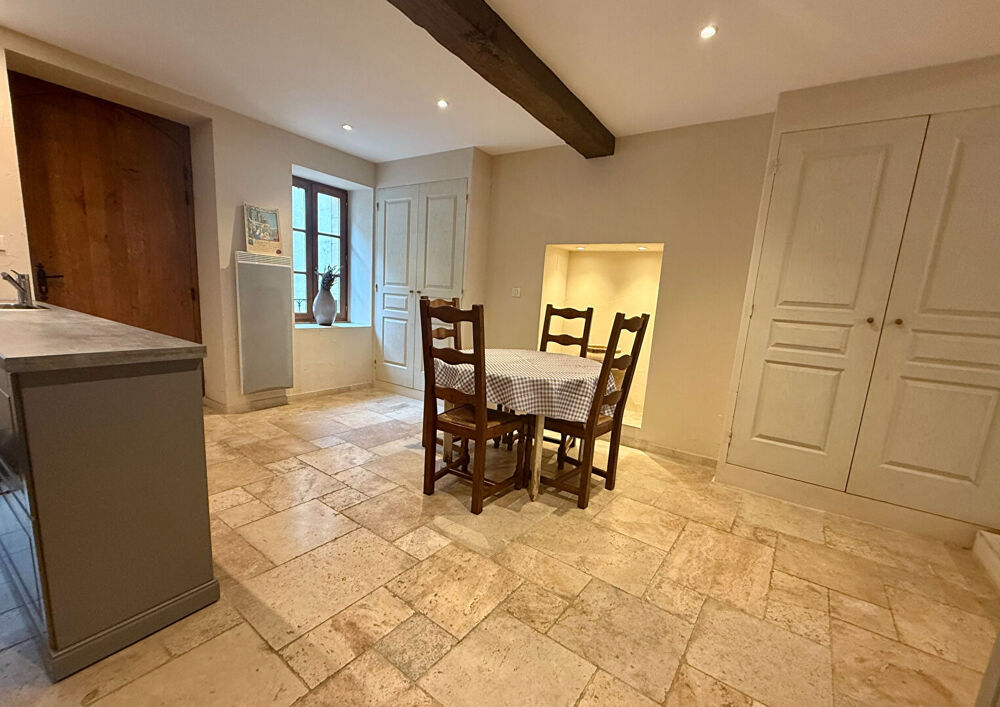 LOT-Puy-l'Évêque-Maison de village restaurée avec 3 chambres et un studio à rénover