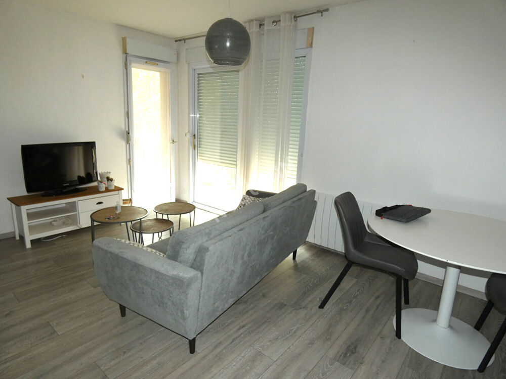 Location Appartement Toulouse L'Ormeau 31400 Agréable T2 Meublé entièrement rénové 37.72m² ,terrassede 6m², place de parking extérieure, garage à vél Toulouse