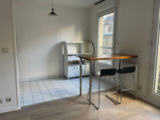  Appartement à louer 1 pièce 28 m²