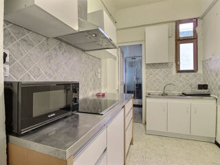  Appartement à louer 2 pièces 70 m²