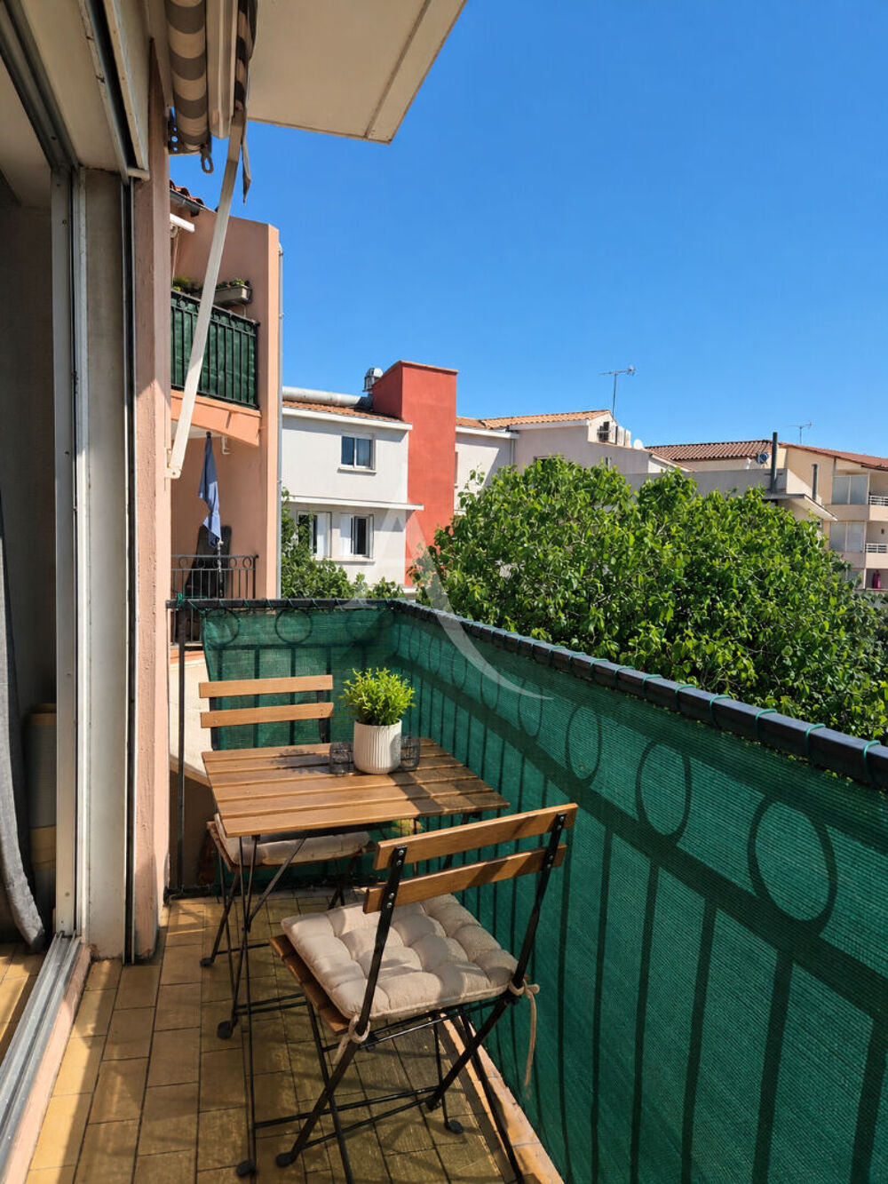 Vente Appartement Studio avec balcon + parking privatif - CENTRE VILLE BALARUC LES BAINS Balaruc les bains
