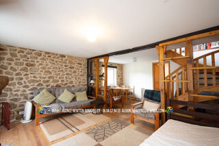 Vente Maison SOUS-COMPROMIS - ILLE ET VILAINE, BRETAGNE, près de Saint-James, maison de campagne individuelle de 3 chambres, écuries, 8340m2 Saint georges de reintembault