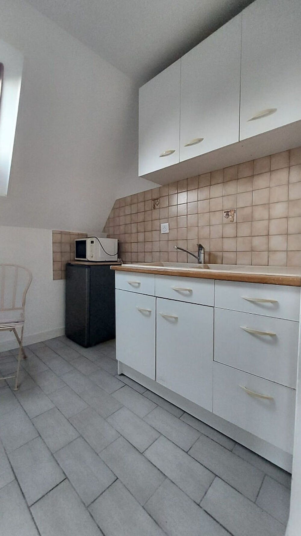 Location Appartement Chartres - studio de 19.27 m² proche lycée et gare Chartres