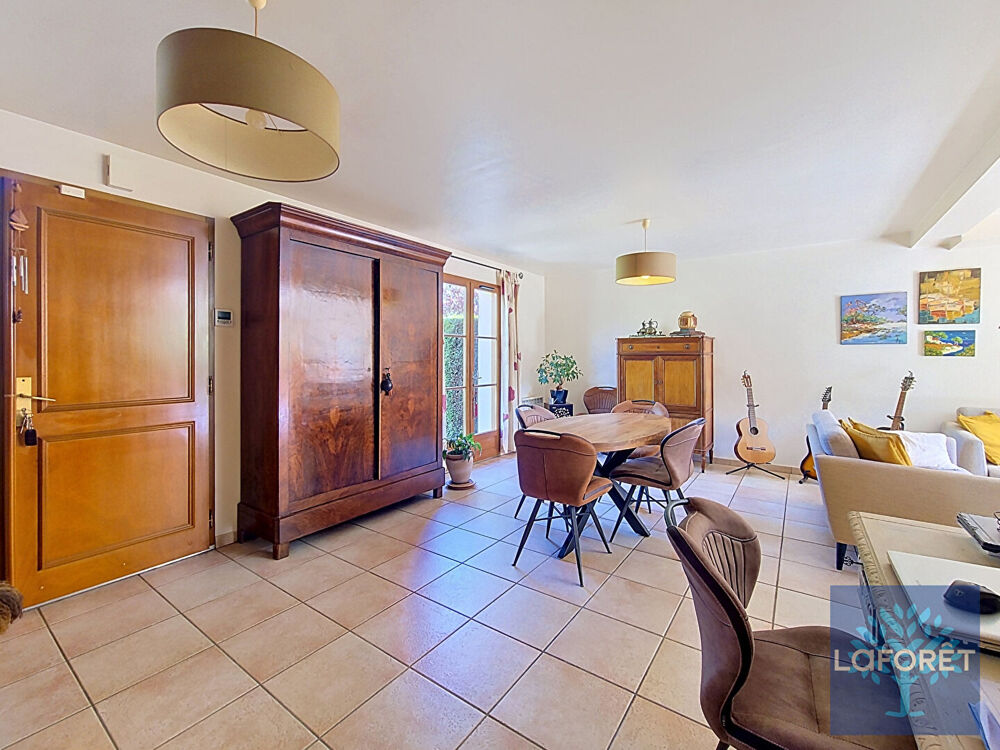 Maison familiale avec piscine dans un environnement privilégié