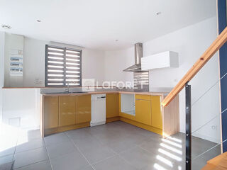  Maison  louer 2 pices 57 m