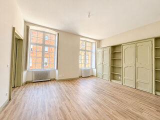  Appartement à louer 3 pièces 78 m²