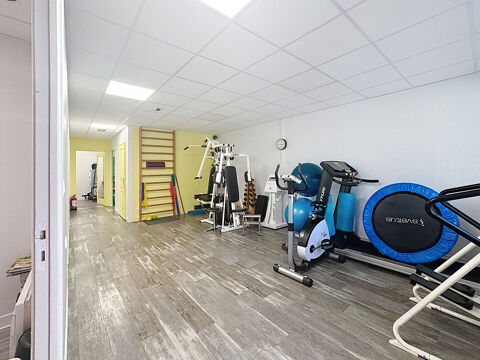   MURS COMMERCIAUX  Bourgoin Jallieu 98.32 m2 