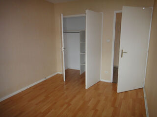  Appartement à louer 2 pièces 63 m²