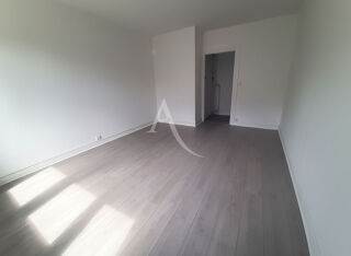  Appartement à louer 2 pièces 45 m²